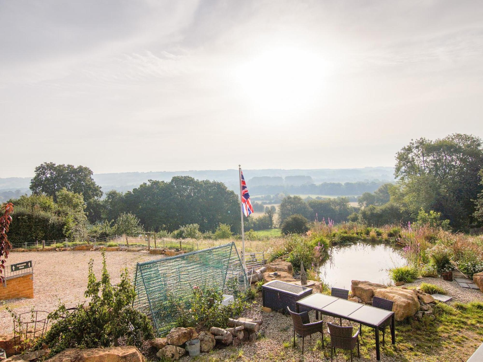 Beautiful Cotswold View Apartment Bourton-on-the-Water Luaran gambar